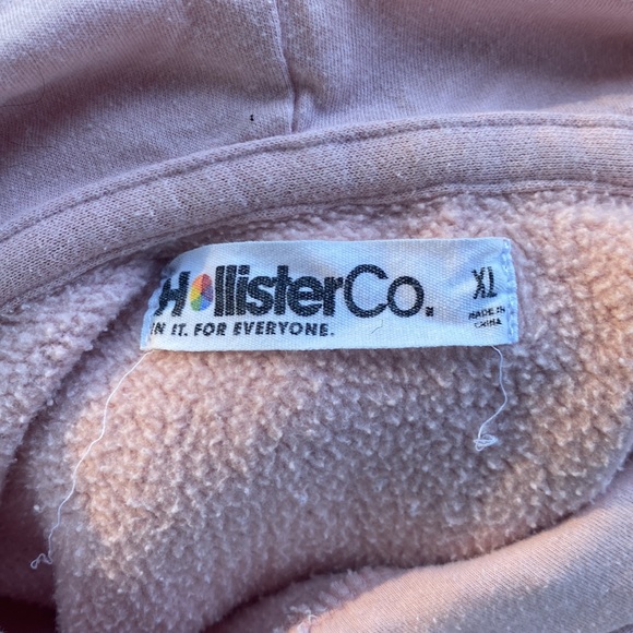 Hollister • Pink Hooded Sweater - Picture 6 of 6